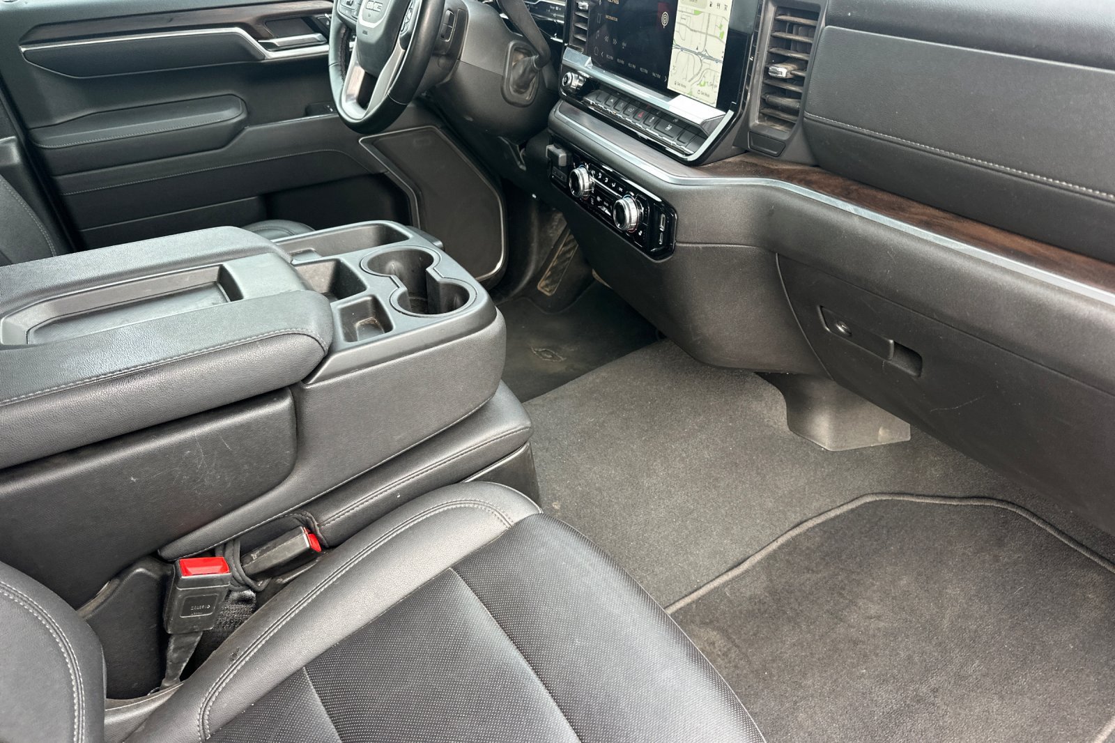 Used 2025 GMC Sierra 1500 SLT AWD/4WD image 19
