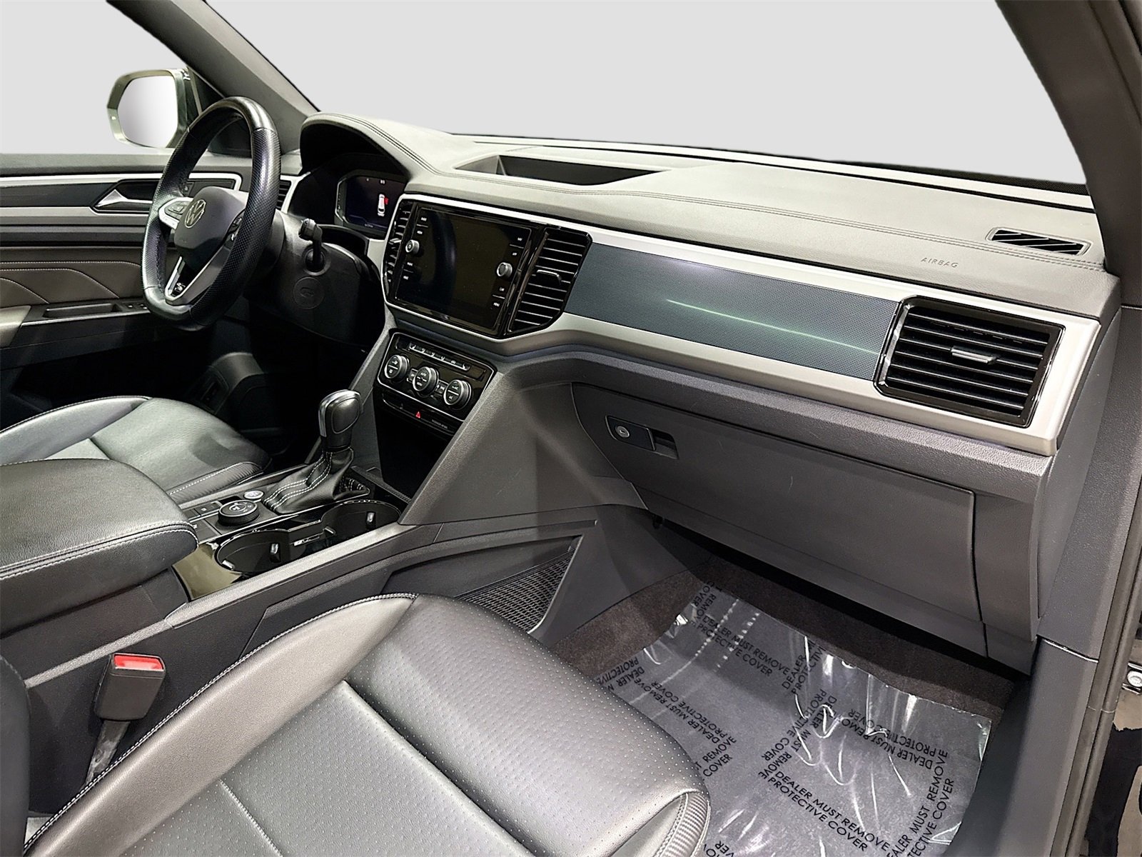 Used 2022 Volkswagen Atlas Cross Sport SEL R-Line image 30