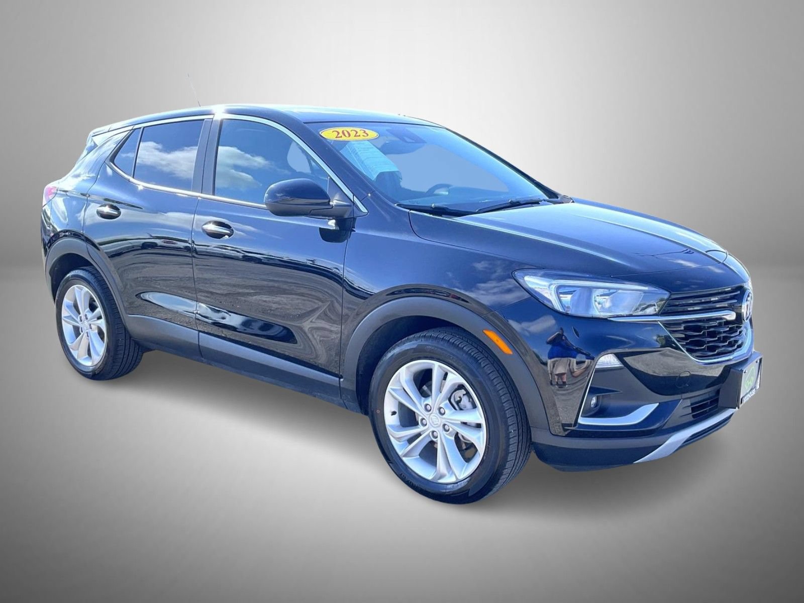Certified 2023 Buick Encore GX Preferred w/ Cold Weather Comfort Package FWD image 3