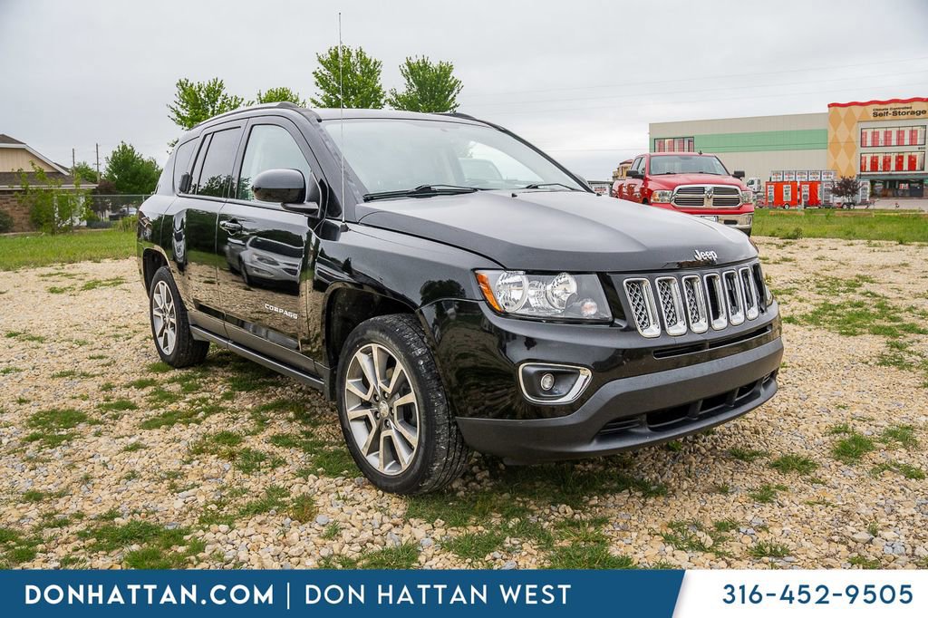 Used 2017 Jeep Compass High Altitude AWD/4WD image 32