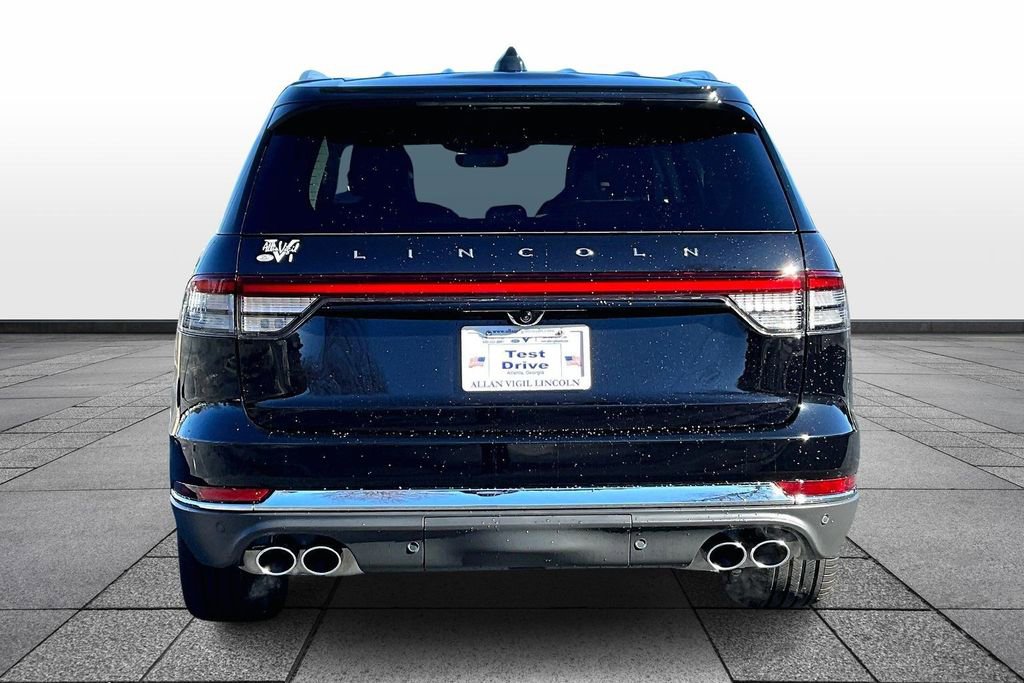 Used 2025 Lincoln Aviator Reserve w/ Equipment Group 201A image 4