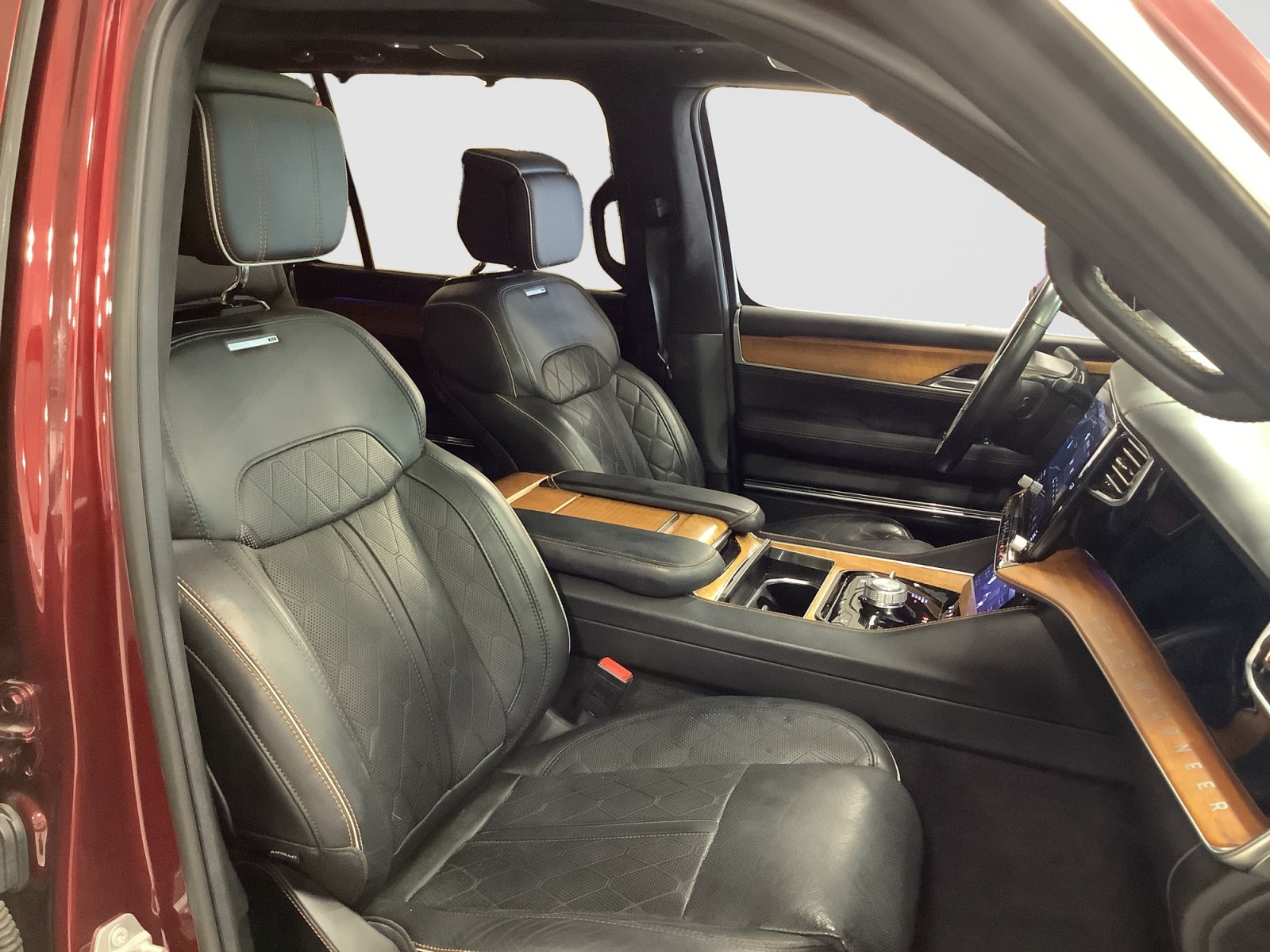 Used 2022 Jeep Grand Wagoneer Series III AWD/4WD image 22