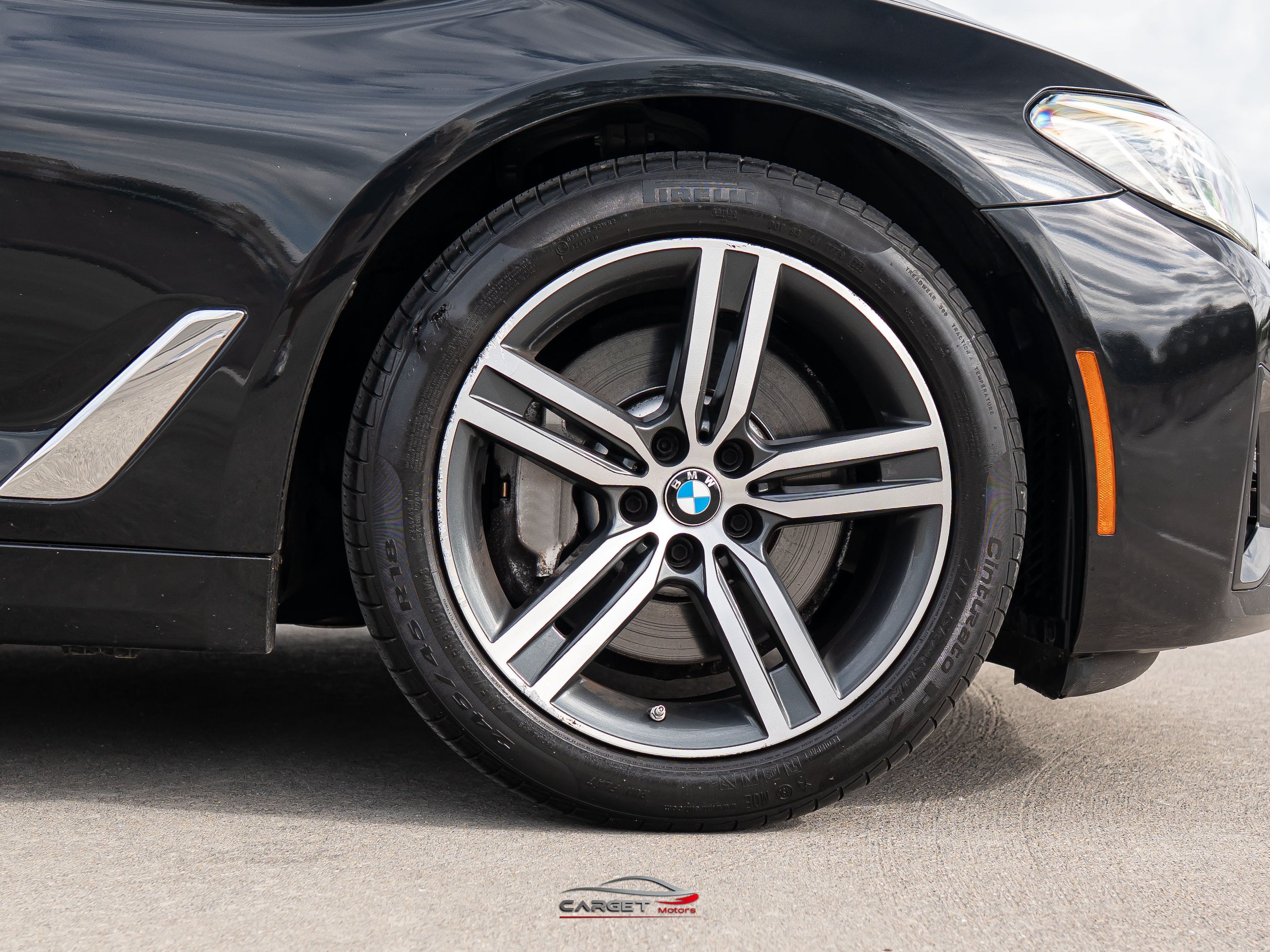 Used 2021 BMW 530i xDrive w/ Convenience Package AWD/4WD image 9