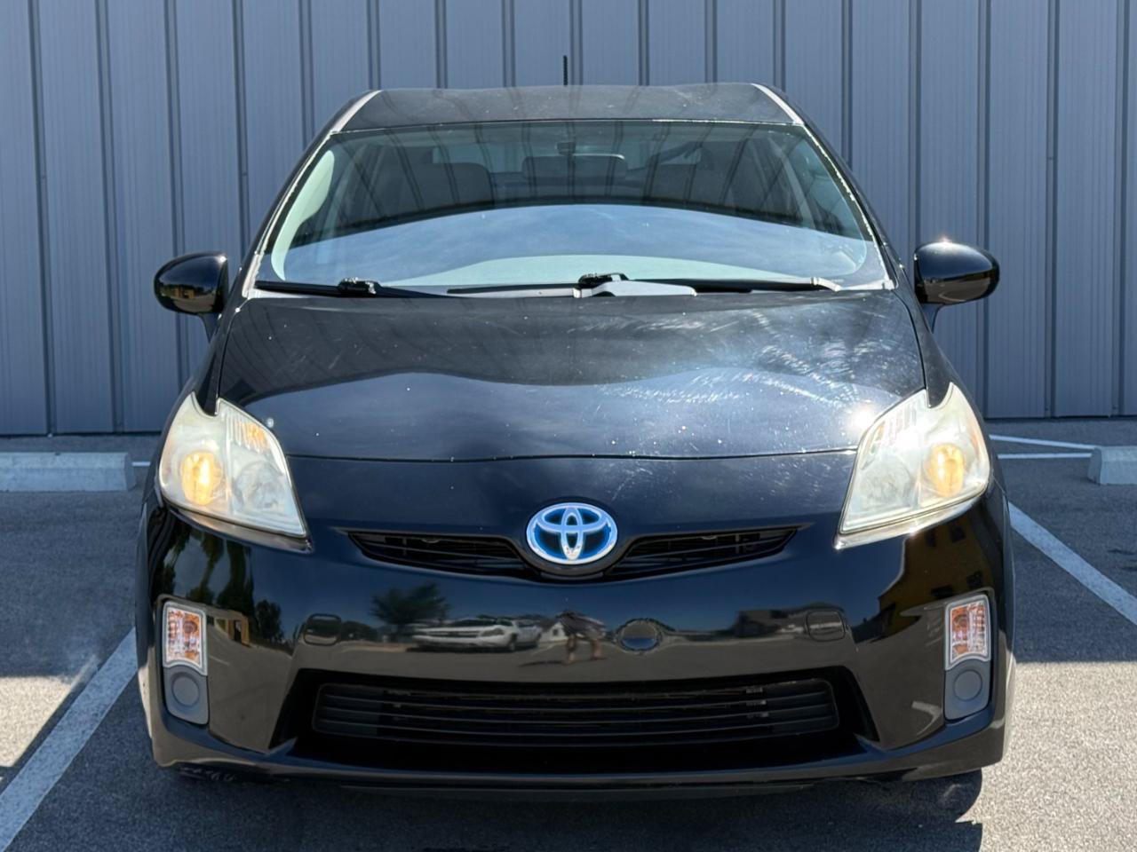 Used 2010 Toyota Prius III Hatchback 4D FWD image 2