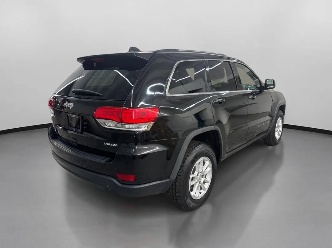 Used 2018 Jeep Grand Cherokee Laredo AWD/4WD image 10