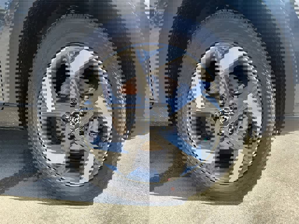 New 2025 Hyundai Venue Limited image 5