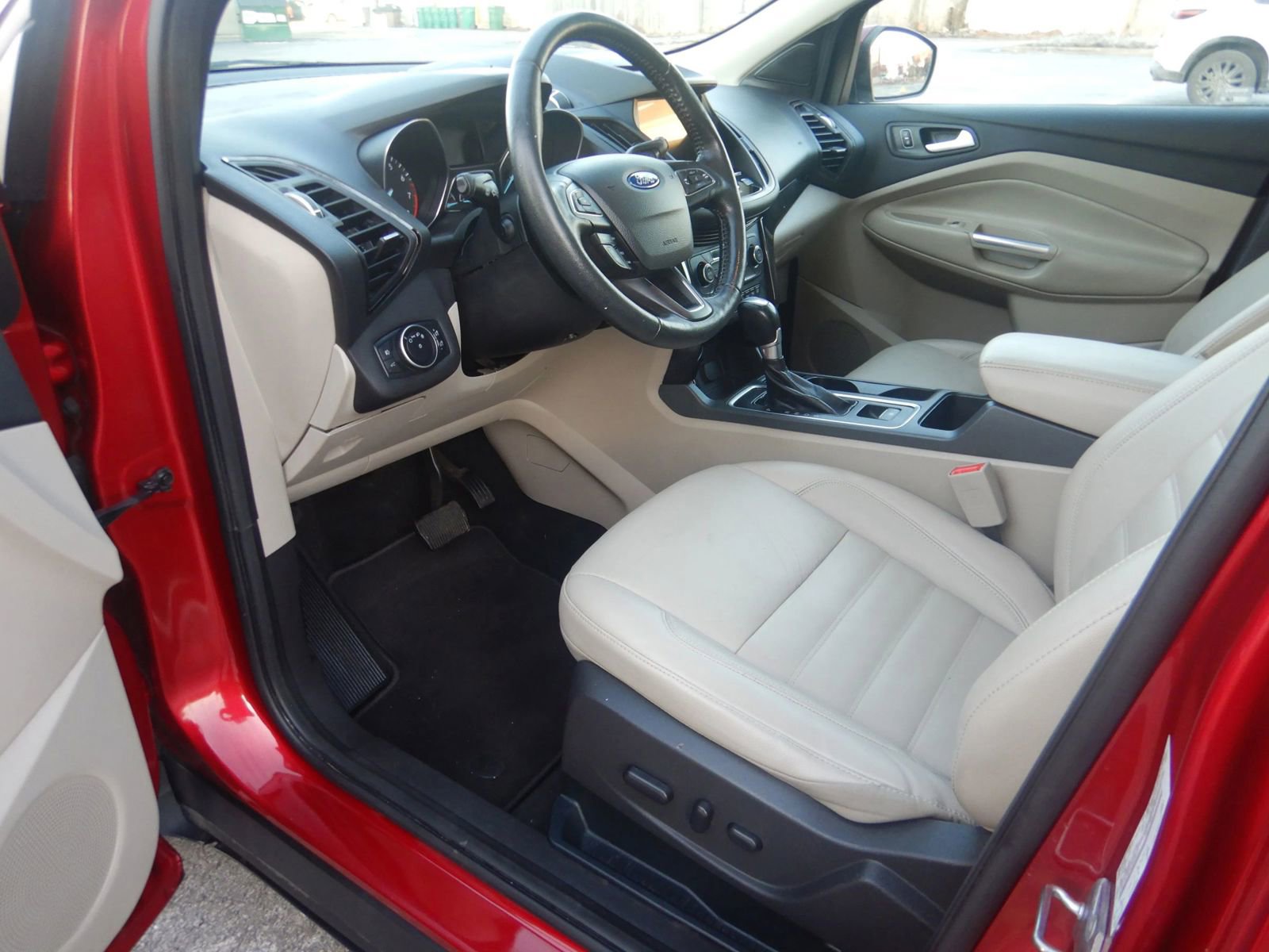 Used 2017 Ford Escape Titanium w/ Equipment Group 301A image 11