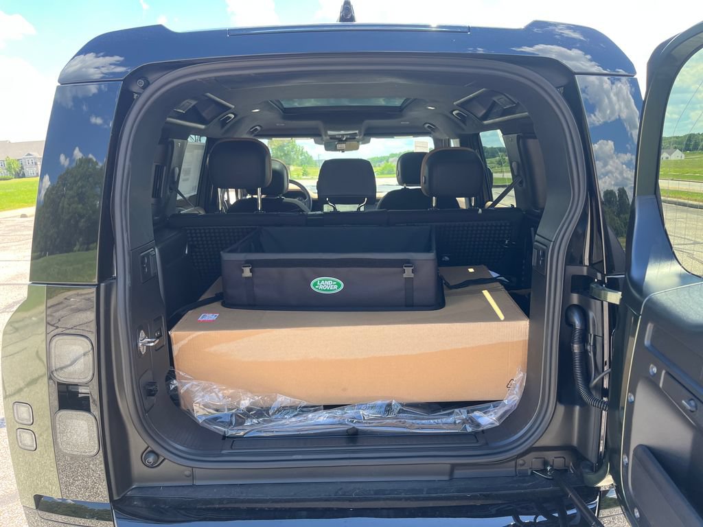 New 2026 Land Rover Defender 110 X AWD/4WD image 18