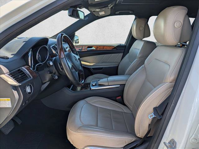Used 2013 Mercedes-Benz GL 550 4MATIC image 17