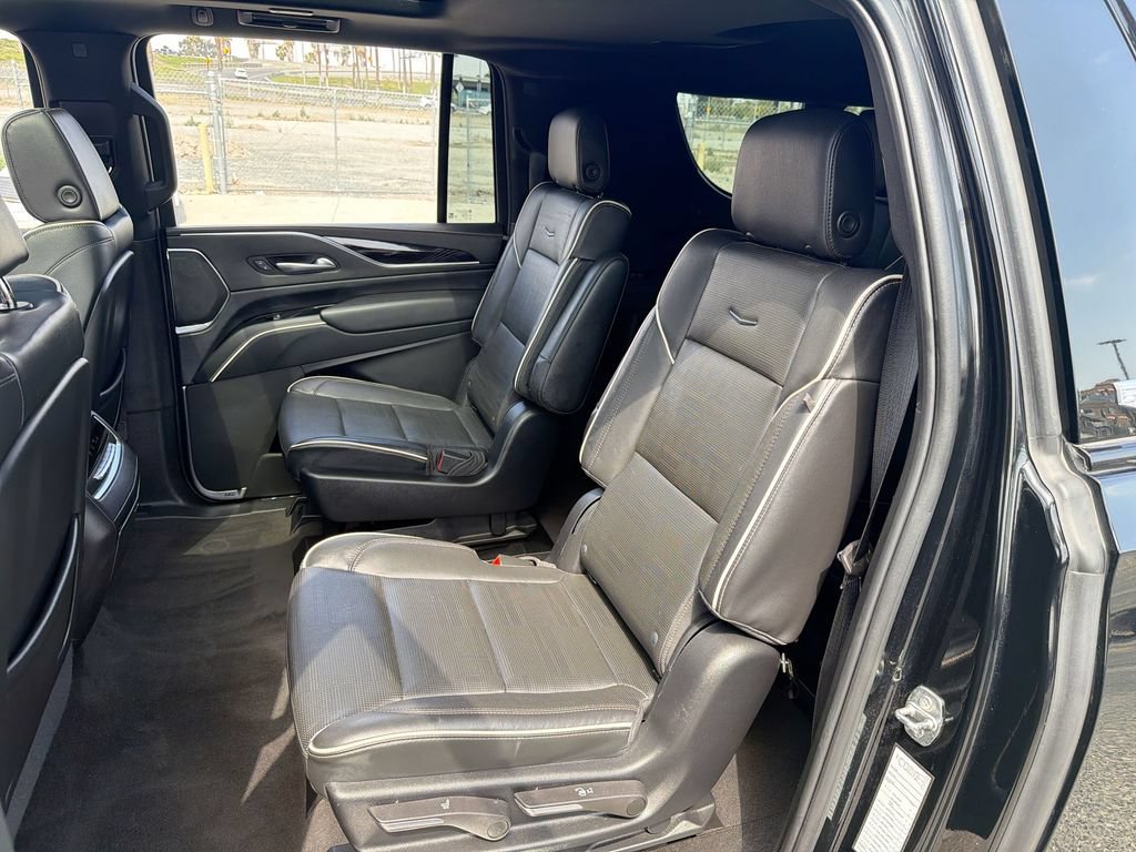 Used 2023 Cadillac Escalade ESV Sport AWD/4WD image 26