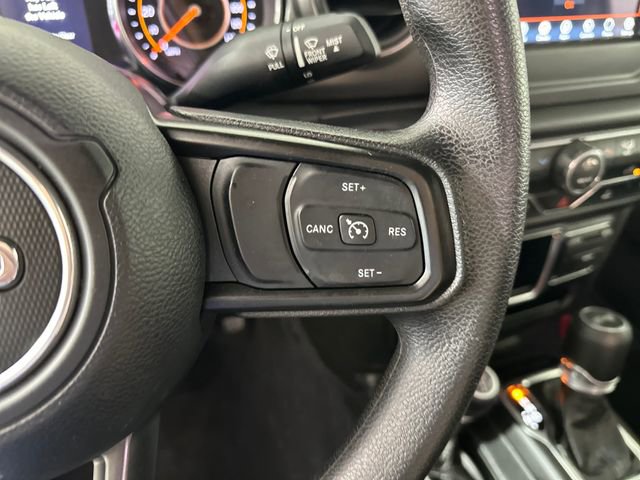 Used 2022 Jeep Wrangler Willys AWD/4WD image 16