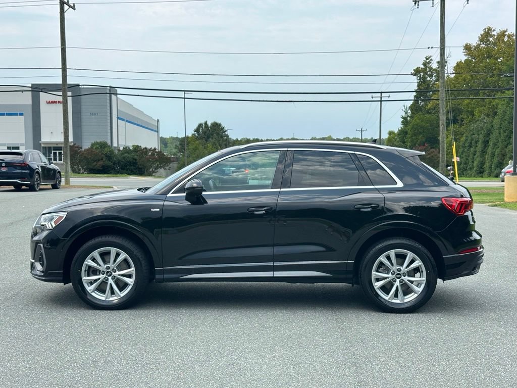 Used 2023 Audi Q3 2.0T Premium w/ Convenience Package AWD/4WD image 3