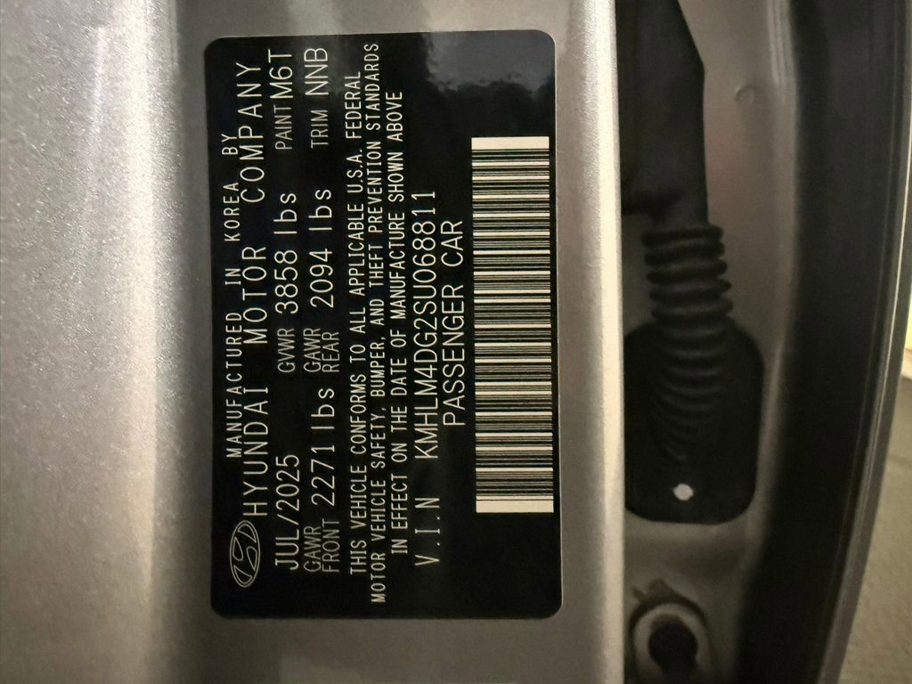 Certified 2025 Hyundai Elantra Sport w/ Cargo Package image 41