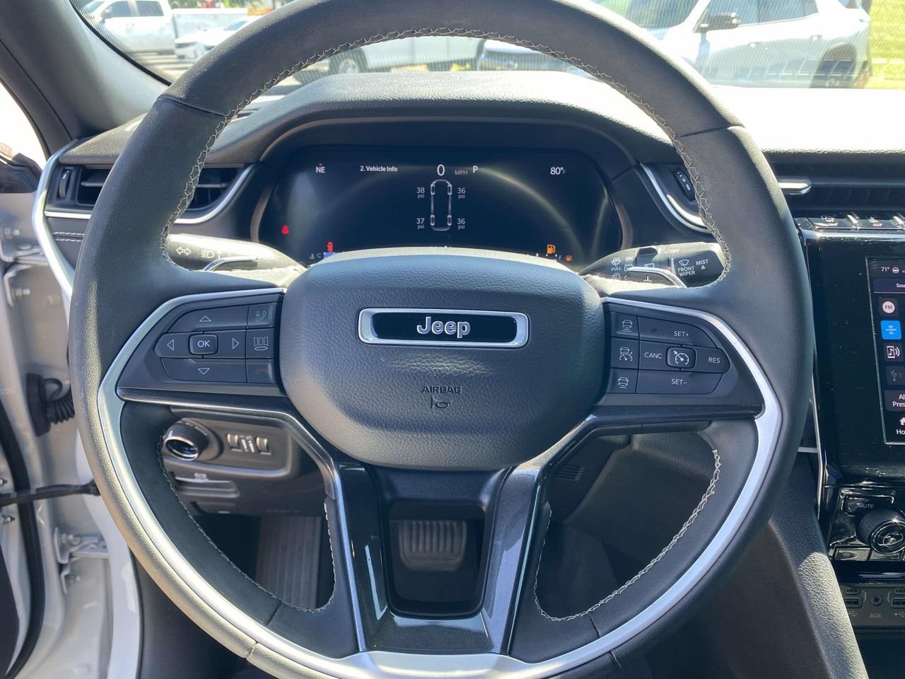 Used 2023 Jeep Grand Cherokee L Laredo RWD image 19