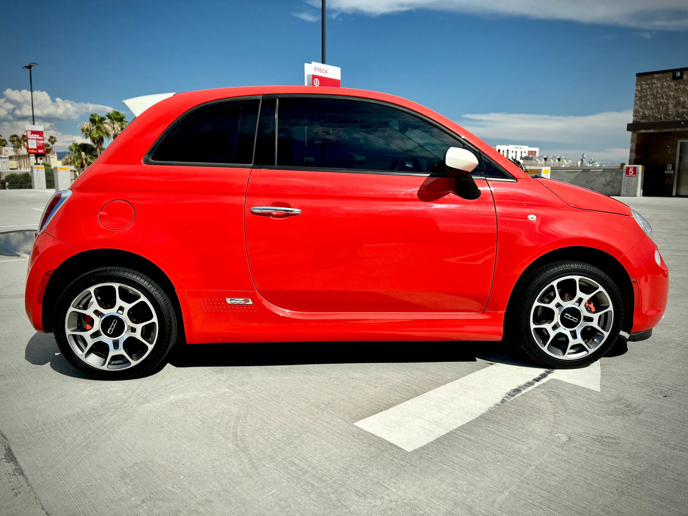Used 2018 FIAT 500 e FWD image 9