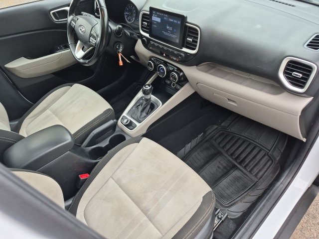 Used 2022 Hyundai Venue SEL FWD image 27