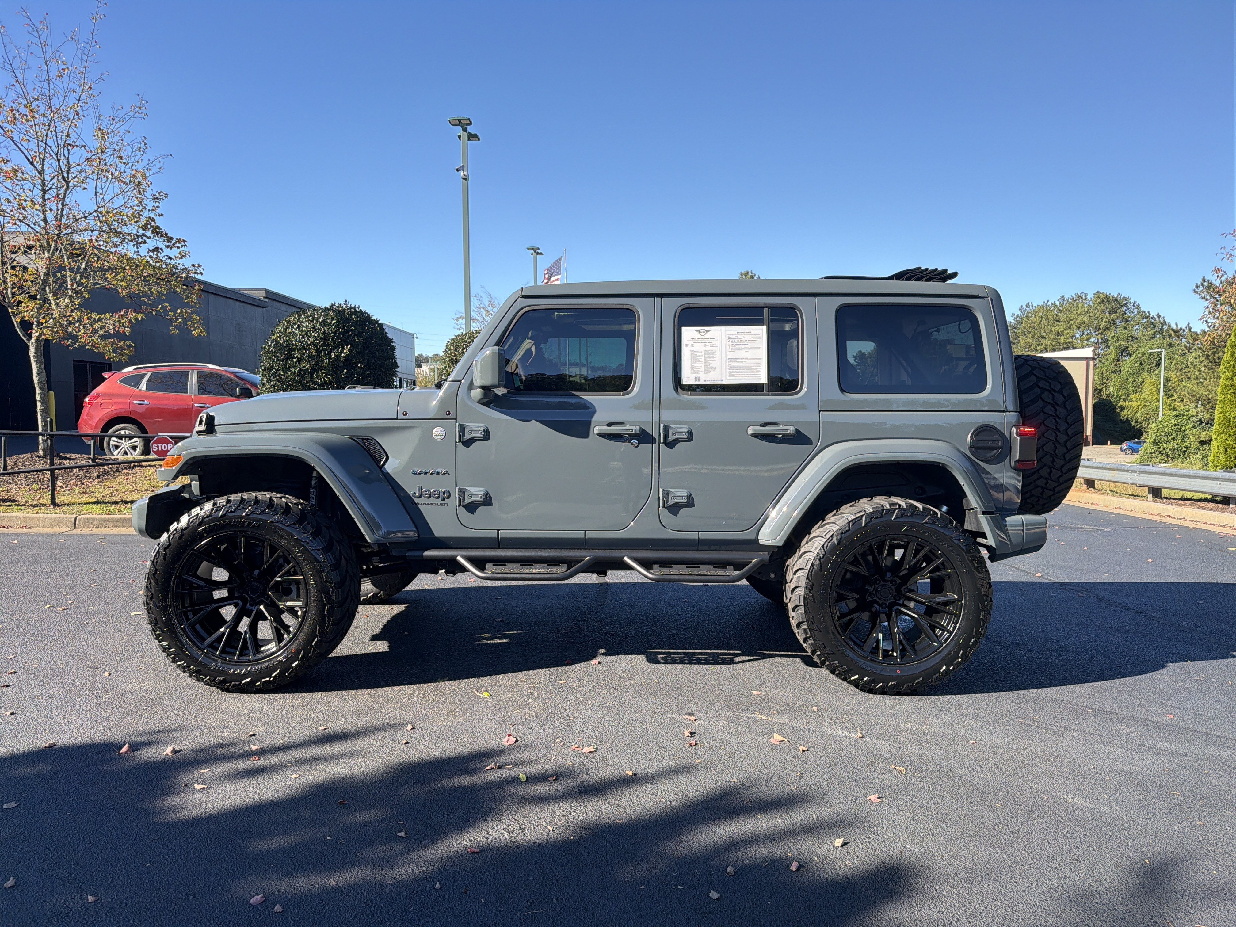 Used 2024 Jeep Wrangler Unlimited Sahara AWD/4WD image 14