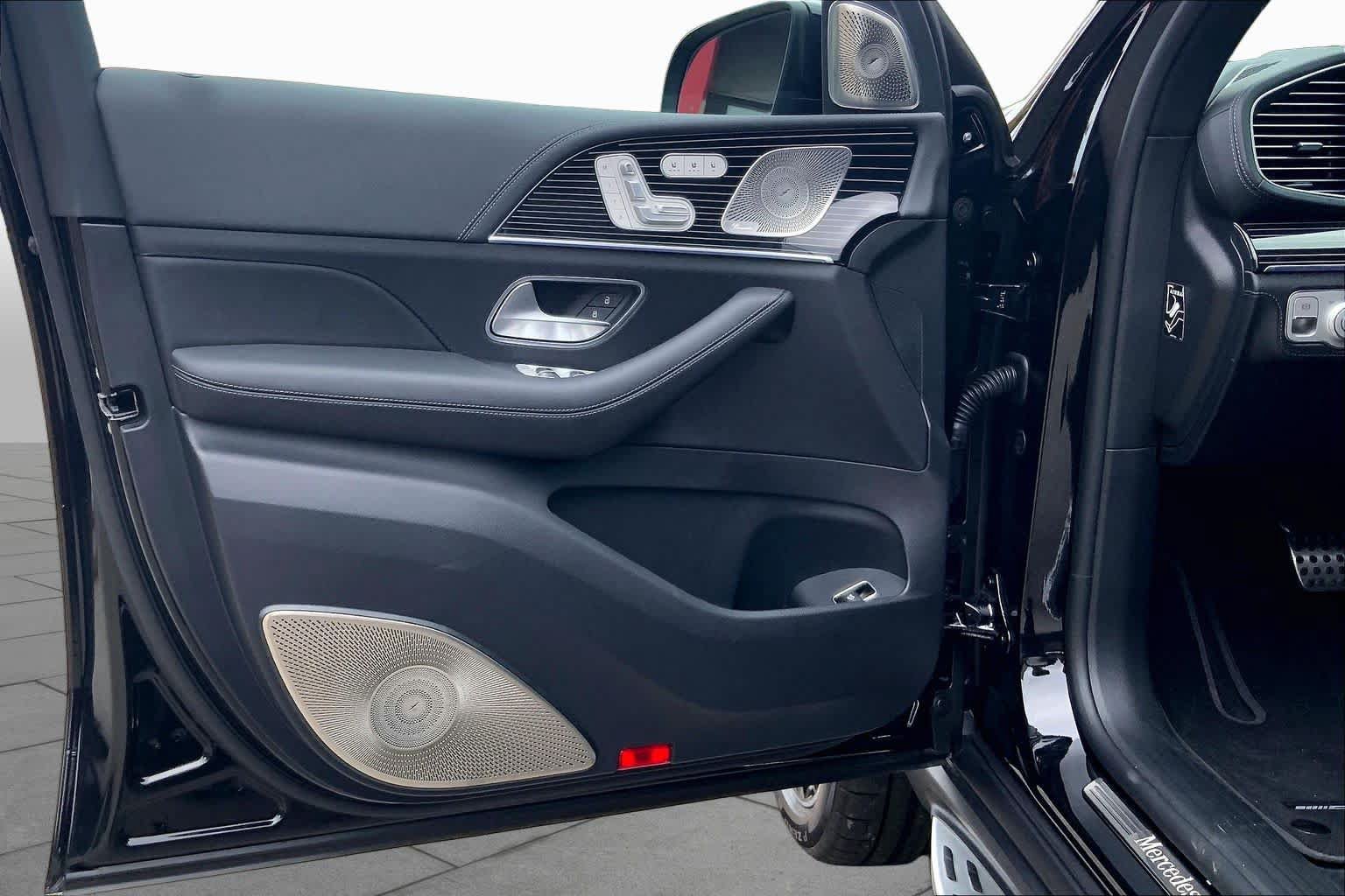 New 2026 Mercedes-Benz GLS 580 4MATIC image 12