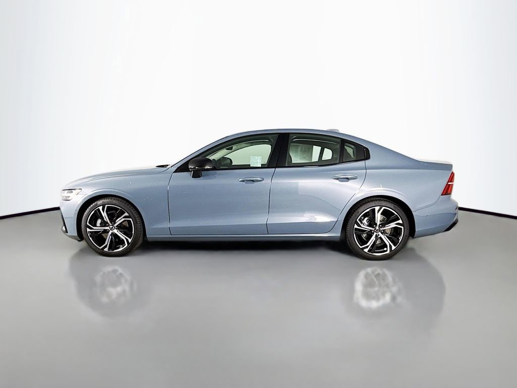 Used 2023 Volvo S60 B5 Ultimate w/ Climate Package image 4