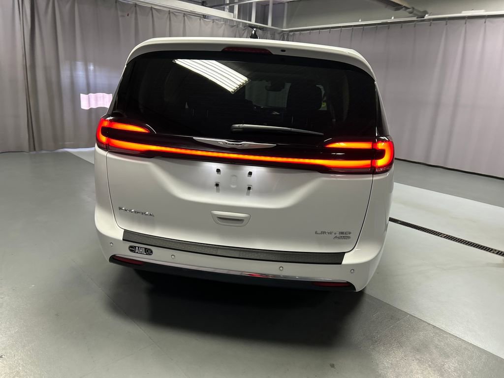 Used 2024 Chrysler Pacifica Limited w/ Uconnect Theater Family Group AWD/4WD image 6