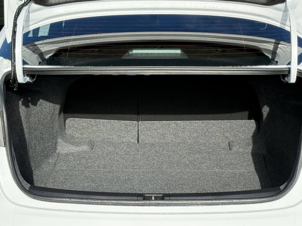 Used 2026 Toyota Corolla SE FWD image 31