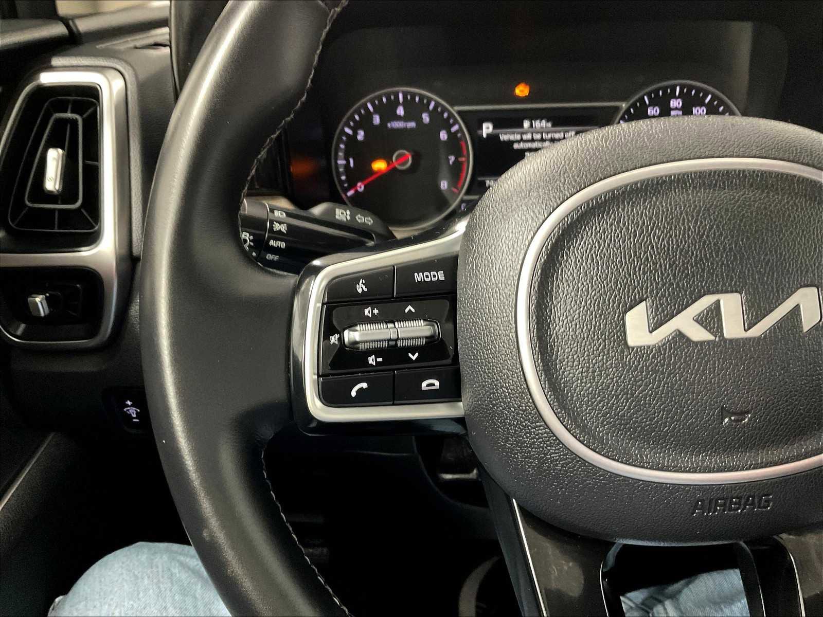 Used 2022 Kia Sorento S image 22