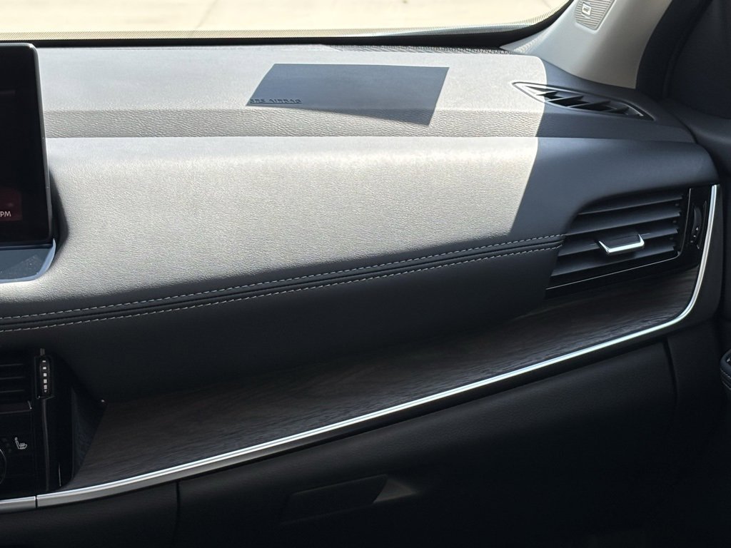 New 2026 Nissan Rogue Platinum w/ Platinum Premium Package image 13