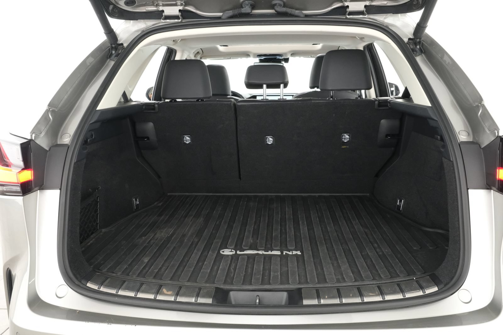 Used 2024 Lexus NX 450h+ AWD w/ Vision Package image 37