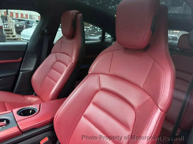 Used 2023 Porsche Taycan image 14