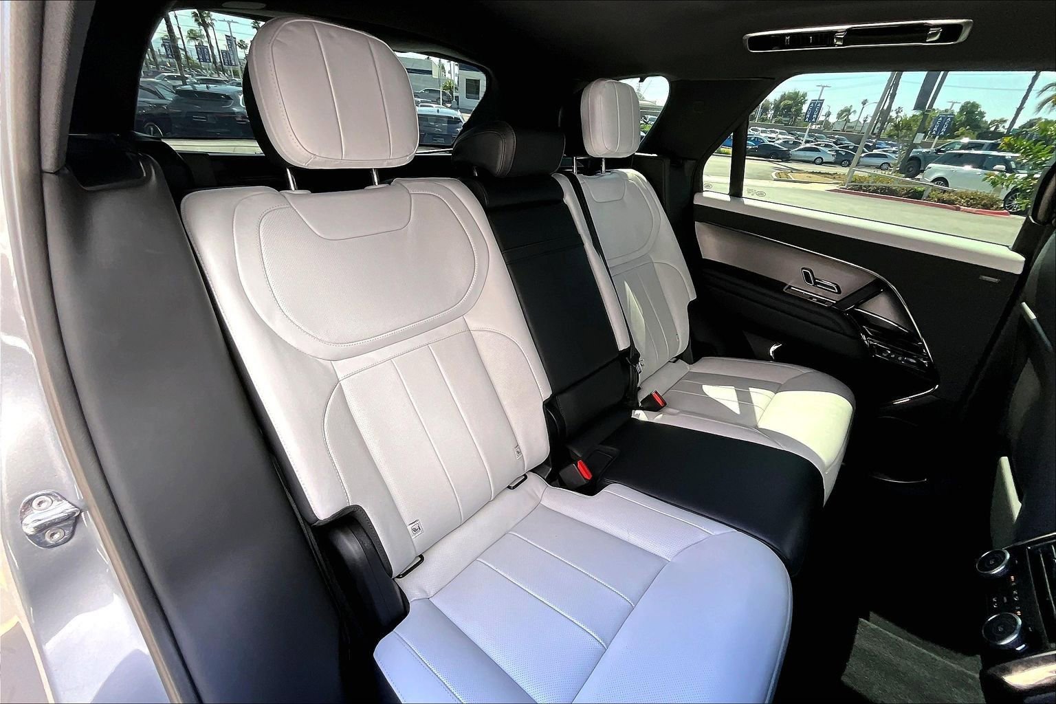 Certified 2025 Land Rover Range Rover Sport Dynamic SE image 27