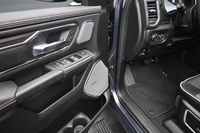 New 2027 RAM 1500 Laramie AWD/4WD image 18