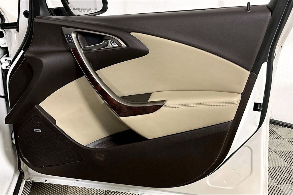 Used 2012 Buick Verano Leather image 23