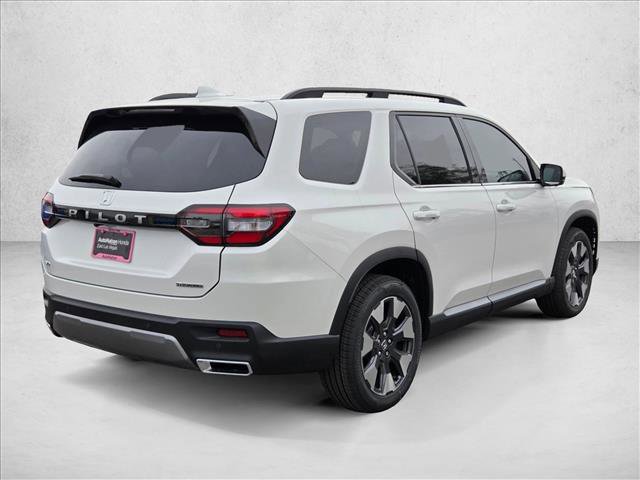 New 2026 Honda Pilot Touring image 2