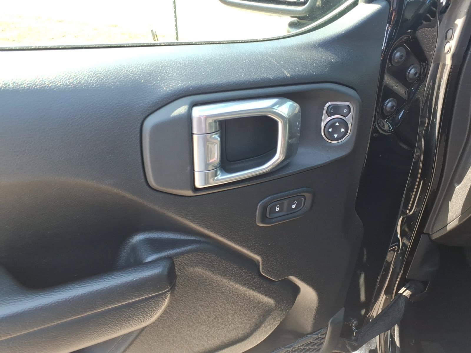 Used 2022 Jeep Wrangler Unlimited Sport AWD/4WD image 14