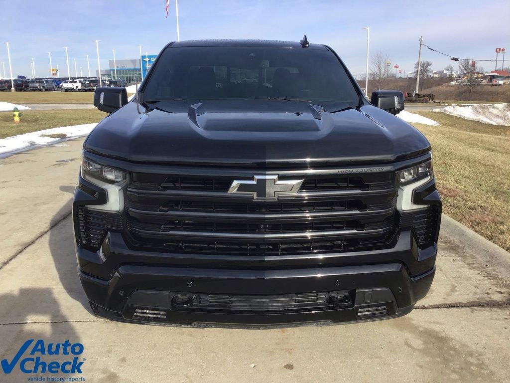 Used 2024 Chevrolet Silverado 1500 High Country w/ Midnight Edition image 2
