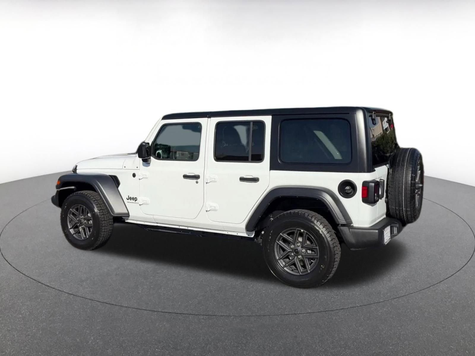 Used 2025 Jeep Wrangler Sport S image 10