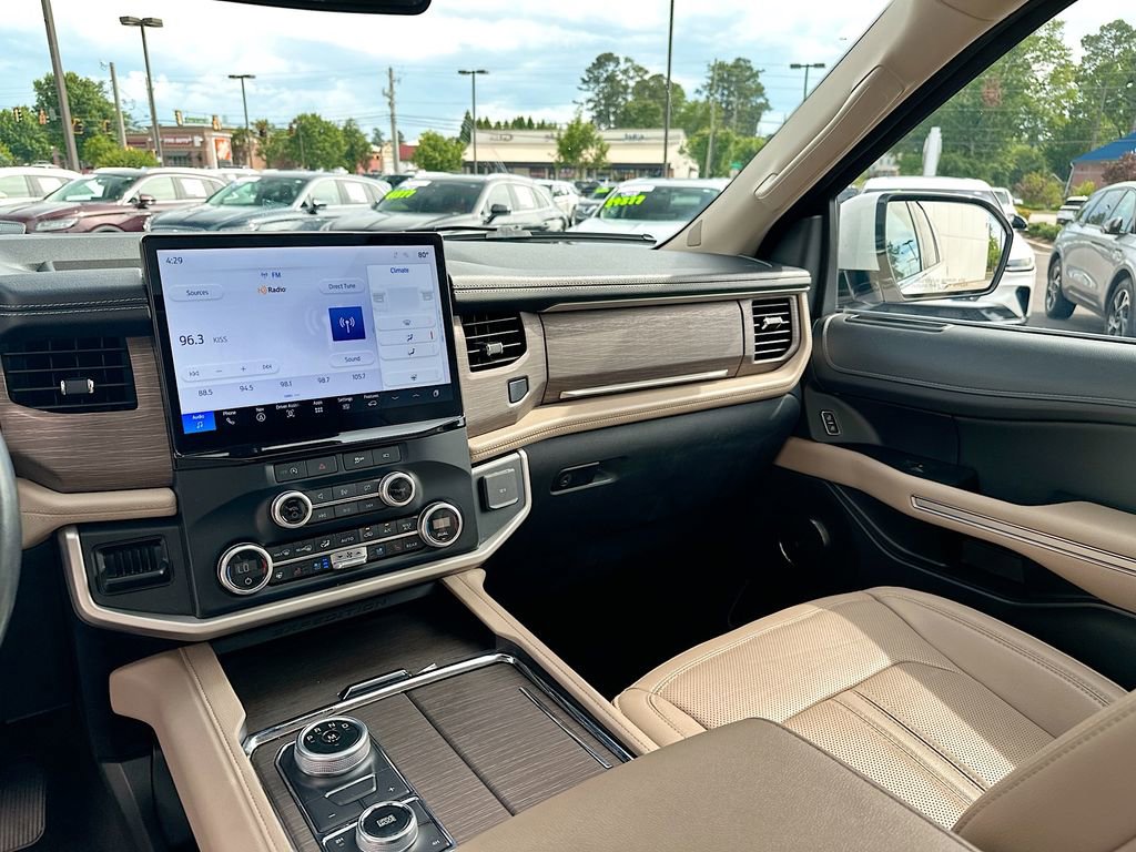 Used 2024 Ford Expedition Max Limited AWD/4WD image 20
