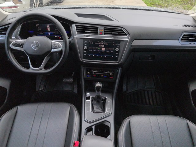Used 2022 Volkswagen Tiguan SE FWD image 14