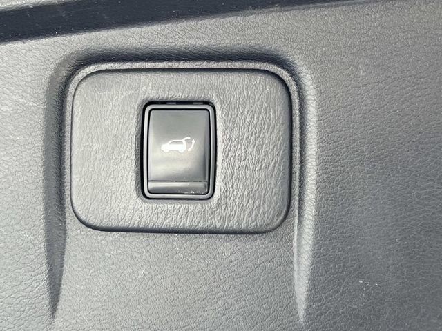 Used 2016 Nissan Murano Platinum image 12