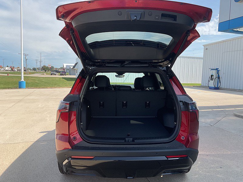 New 2027 Chevrolet Equinox RS w/ Safety and Technology Package AWD/4WD image 9