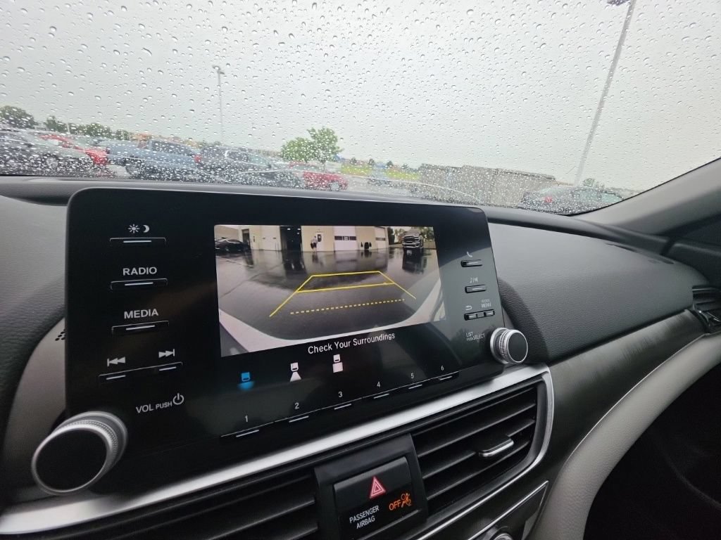 Used 2019 Honda Accord LX image 18
