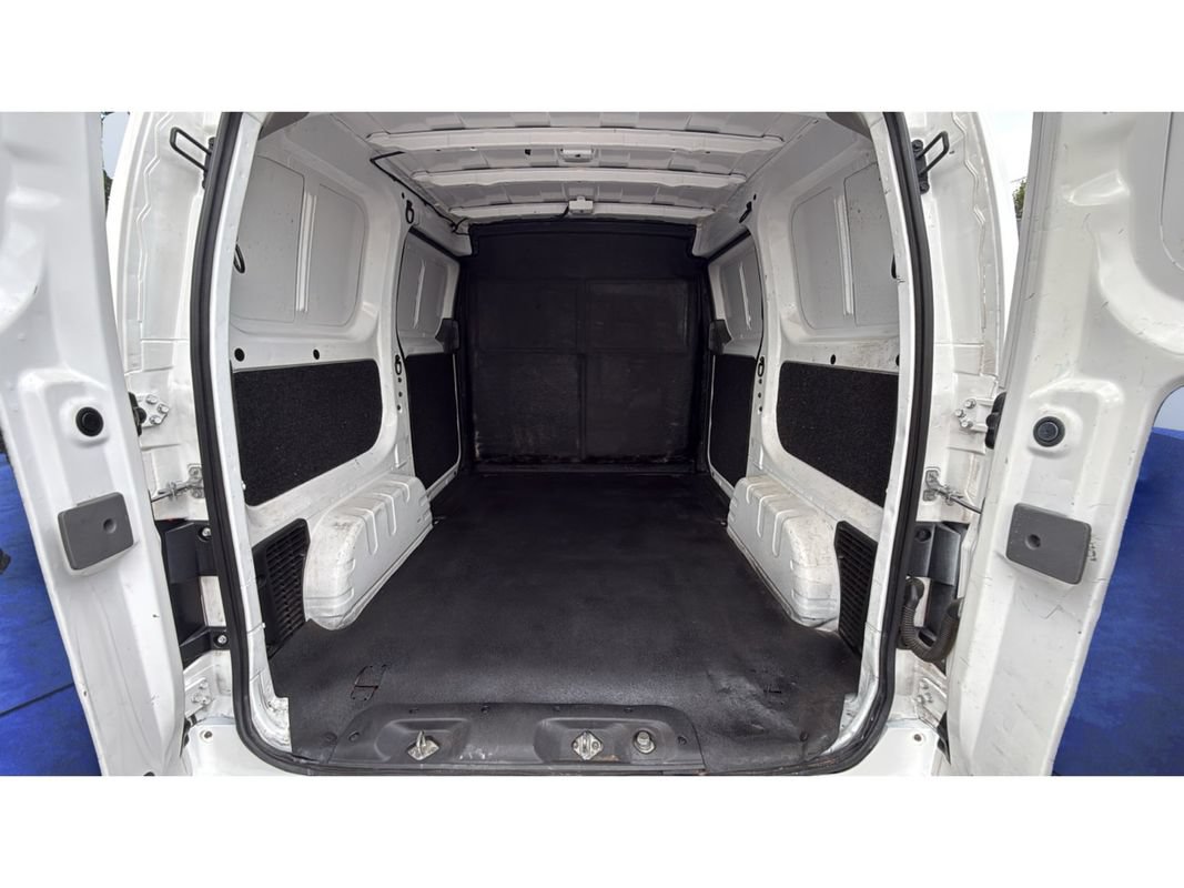 Used 2020 Nissan NV200 S FWD image 19