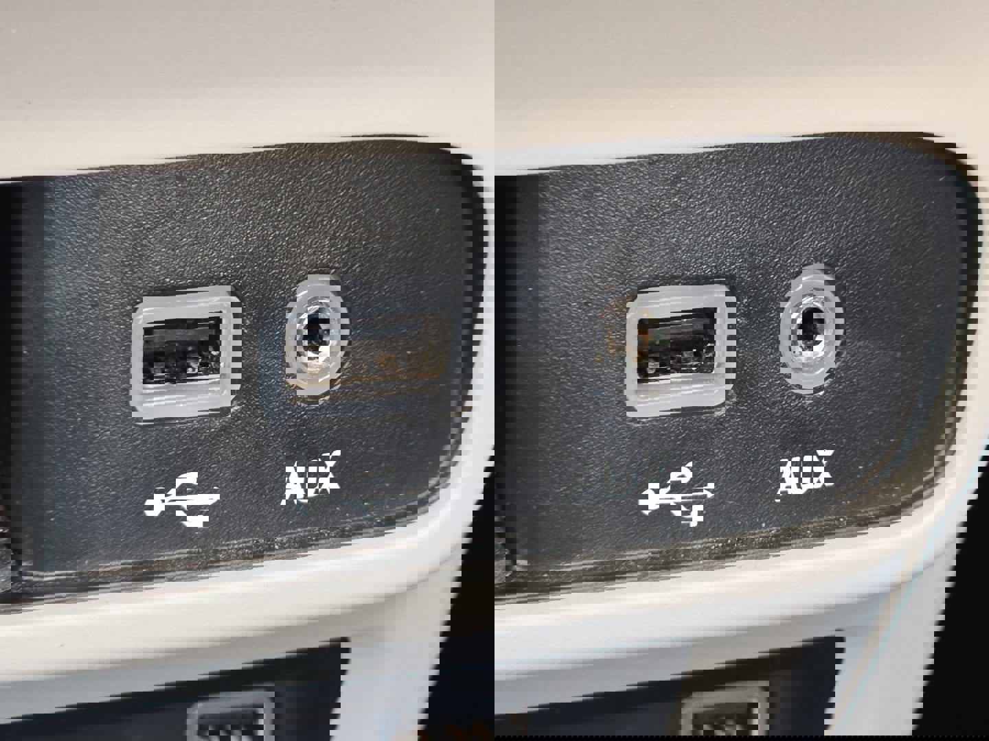 Used 2019 Chrysler Pacifica Touring-L Plus w/ Advanced Safetytec Group image 12