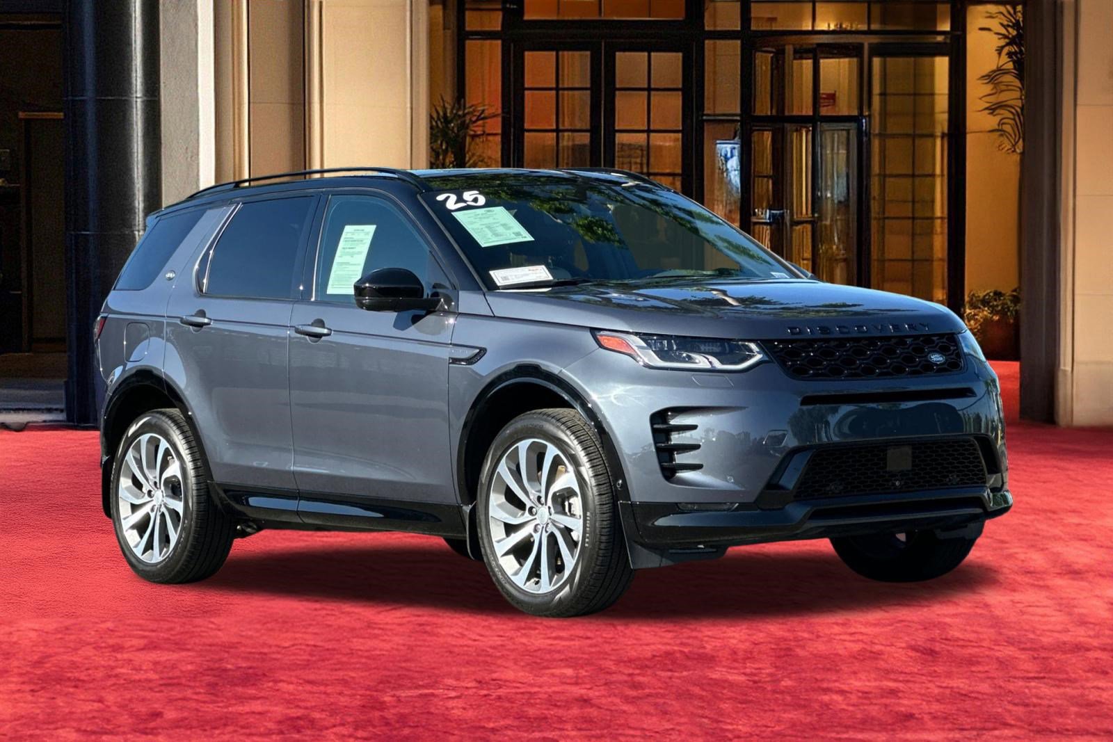 Certified 2025 Land Rover Discovery Sport Dynamic SE image 8