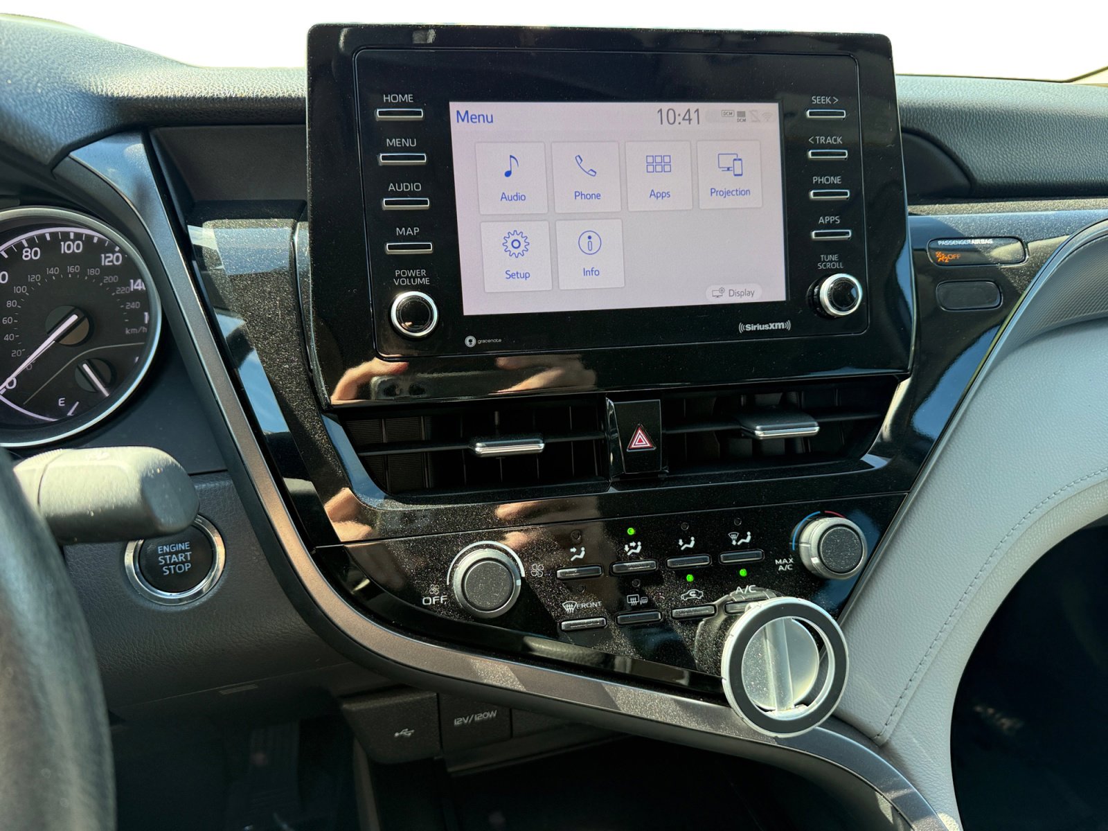 Used 2021 Toyota Camry LE w/ Convenience Package image 12