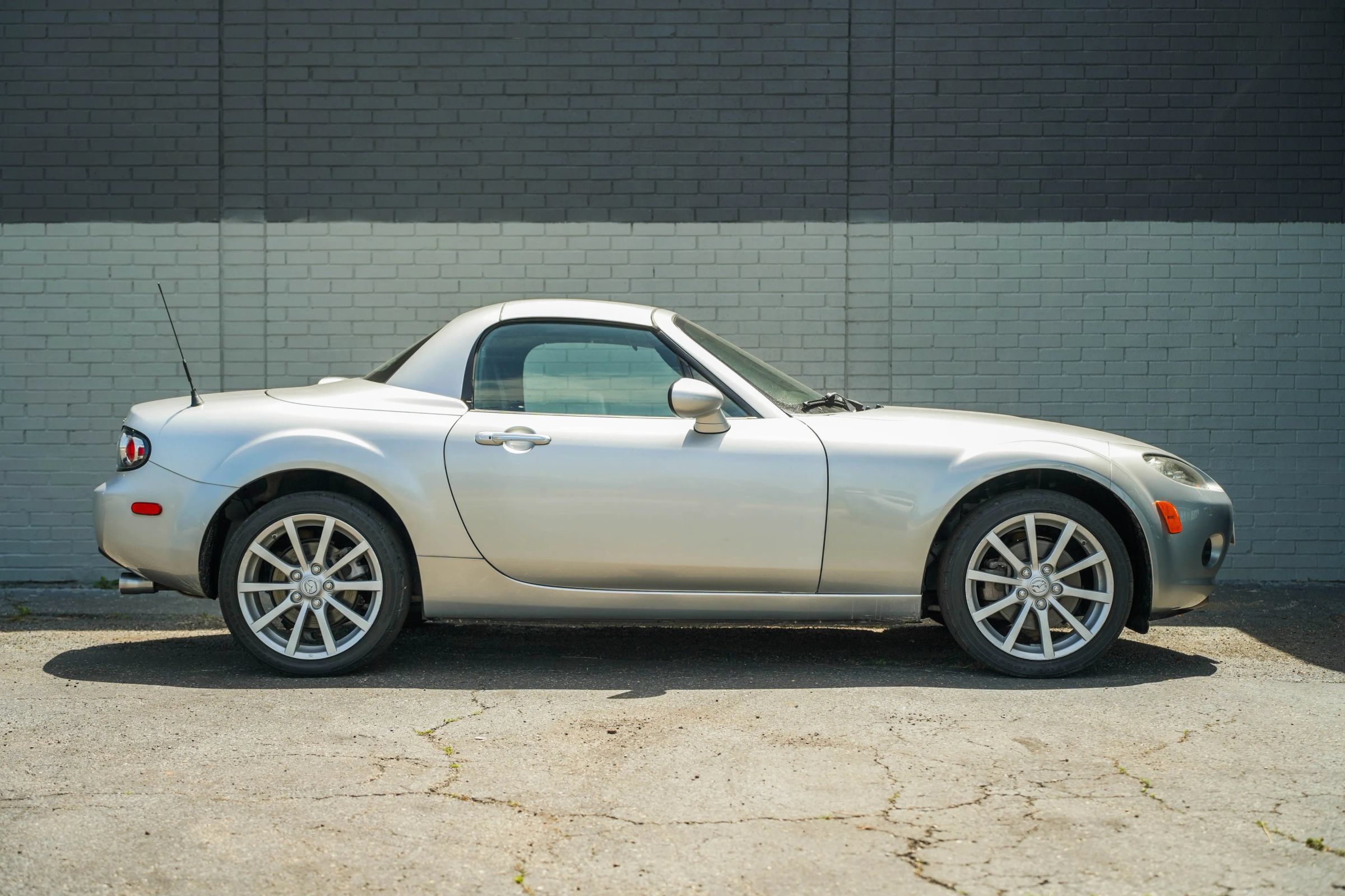 Used 2008 MAZDA MX-5 Miata Grand Touring w/ Premium Pkg RWD image 5