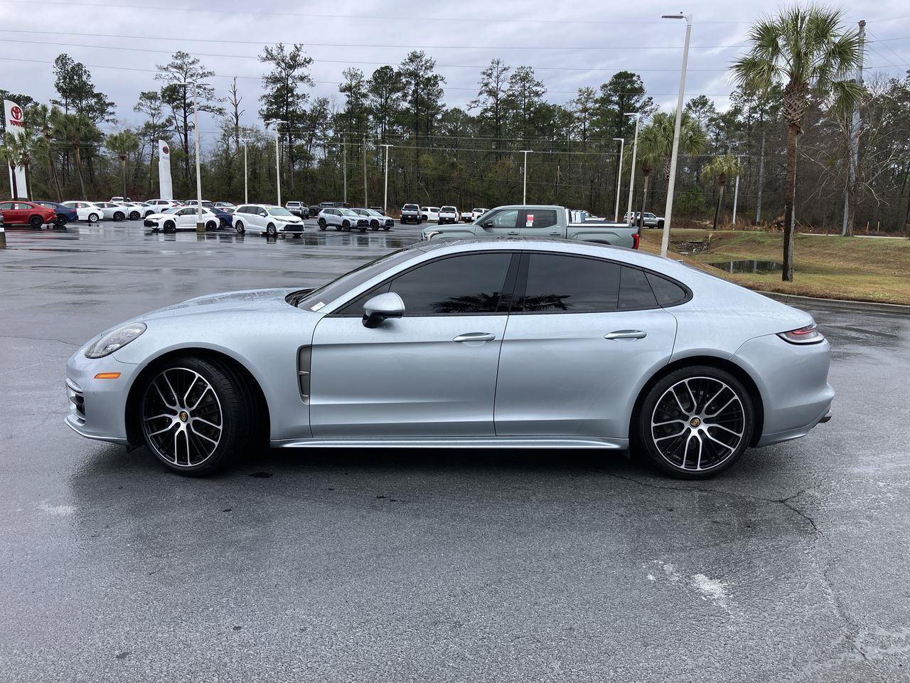 Used 2023 Porsche Panamera Platinum Edition w/ Sportdesign Package image 2