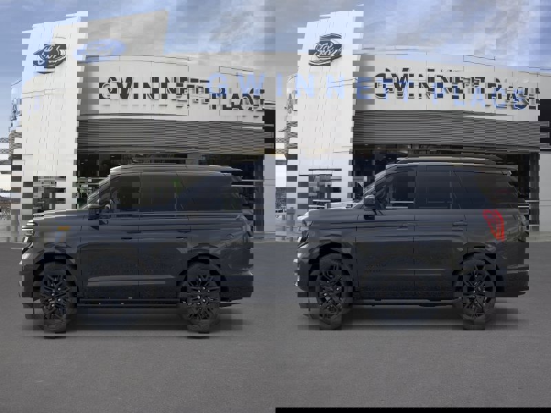 New 2026 Ford Expedition Platinum image 3