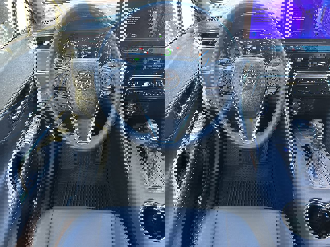 Used 2024 Toyota Venza Nightshade image 13