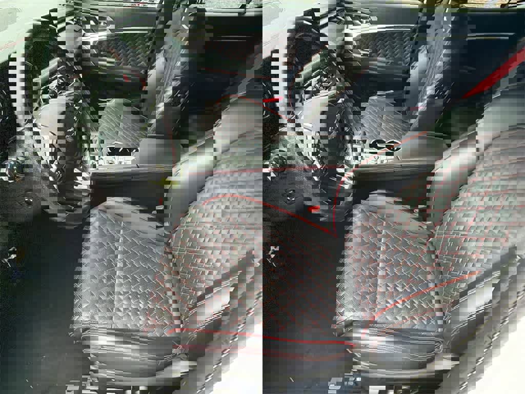 Used 2023 Genesis G70 3.3T w/ Sport Prestige Package image 10